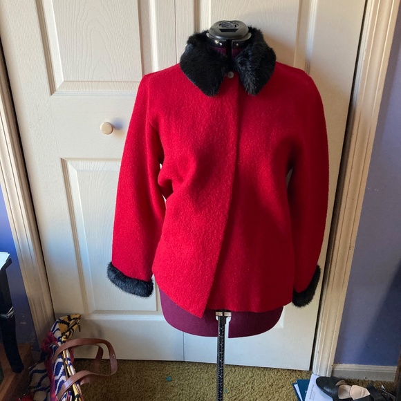 Cape/jacket - Picture 6 of 6